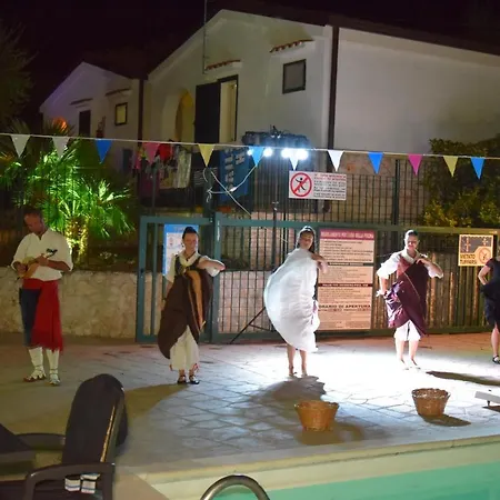 Villaggio Mare Blu ヴィエステ