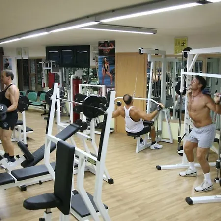 ホリデーパーク Villaggio Mare Blu ヴィエステ