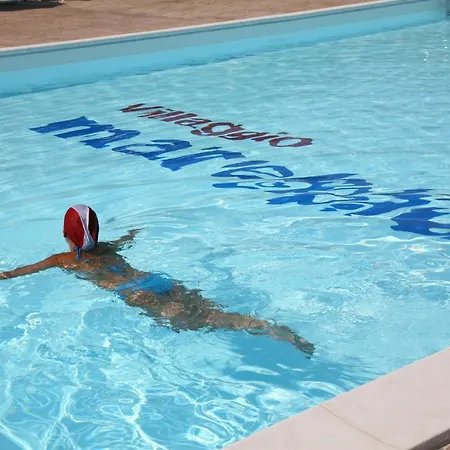 Villaggio Mare Blu 3* ヴィエステ