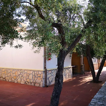 منتزه العطل Villaggio Mare Blu 3*