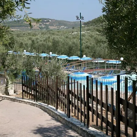 منتزه العطل Villaggio Mare Blu 3*