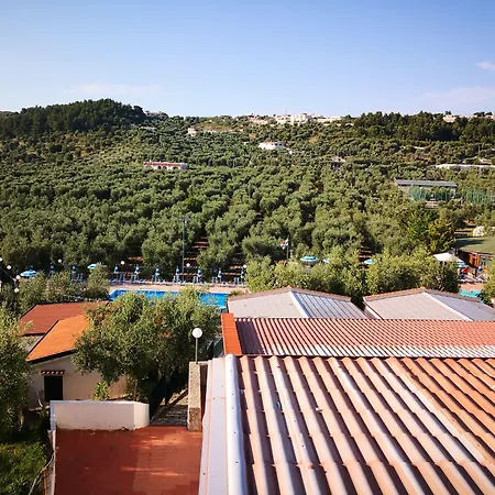 منتزه العطل Villaggio Mare Blu 3*