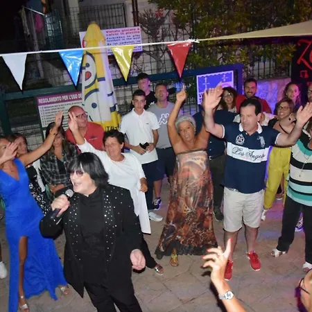 Villaggio Mare Blu 3* ויאסטה
